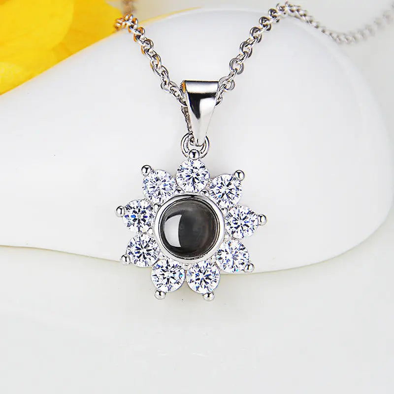 Sunflower Photo Projection Necklace – Keep Your Memories Close ✨ eprolo